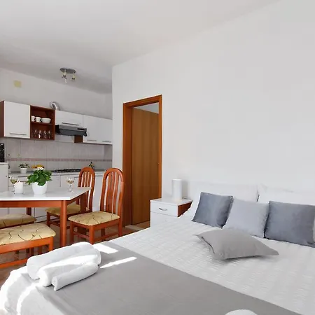 Apartment Ana I