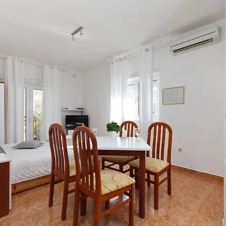 Apartment Ana I