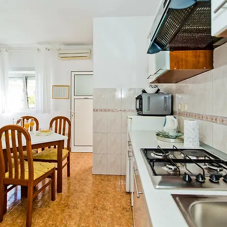 Ana I Apartment Hvar Town